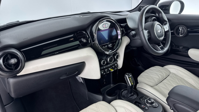 MINI Hatchback 135kW Cooper S Level 3 33kWh 3dr Auto Electric Hatchback